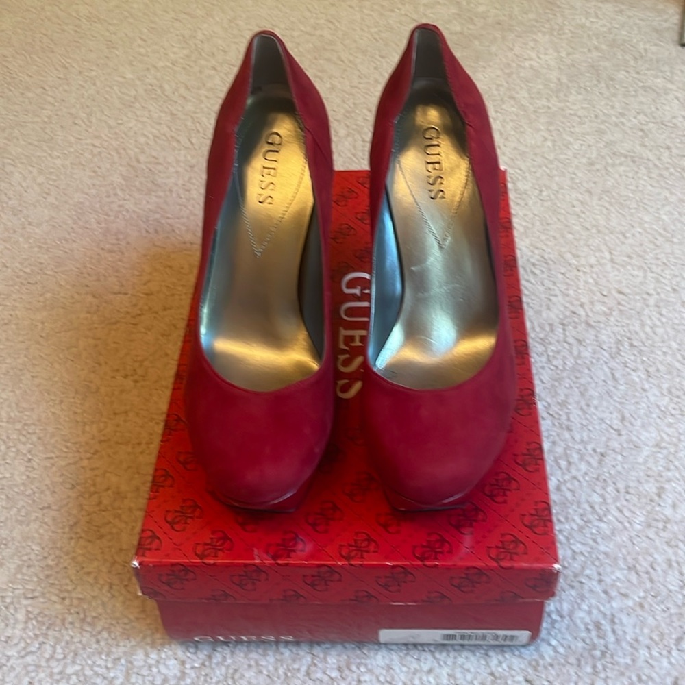 GUESS dark red suede Shirah heels 👠